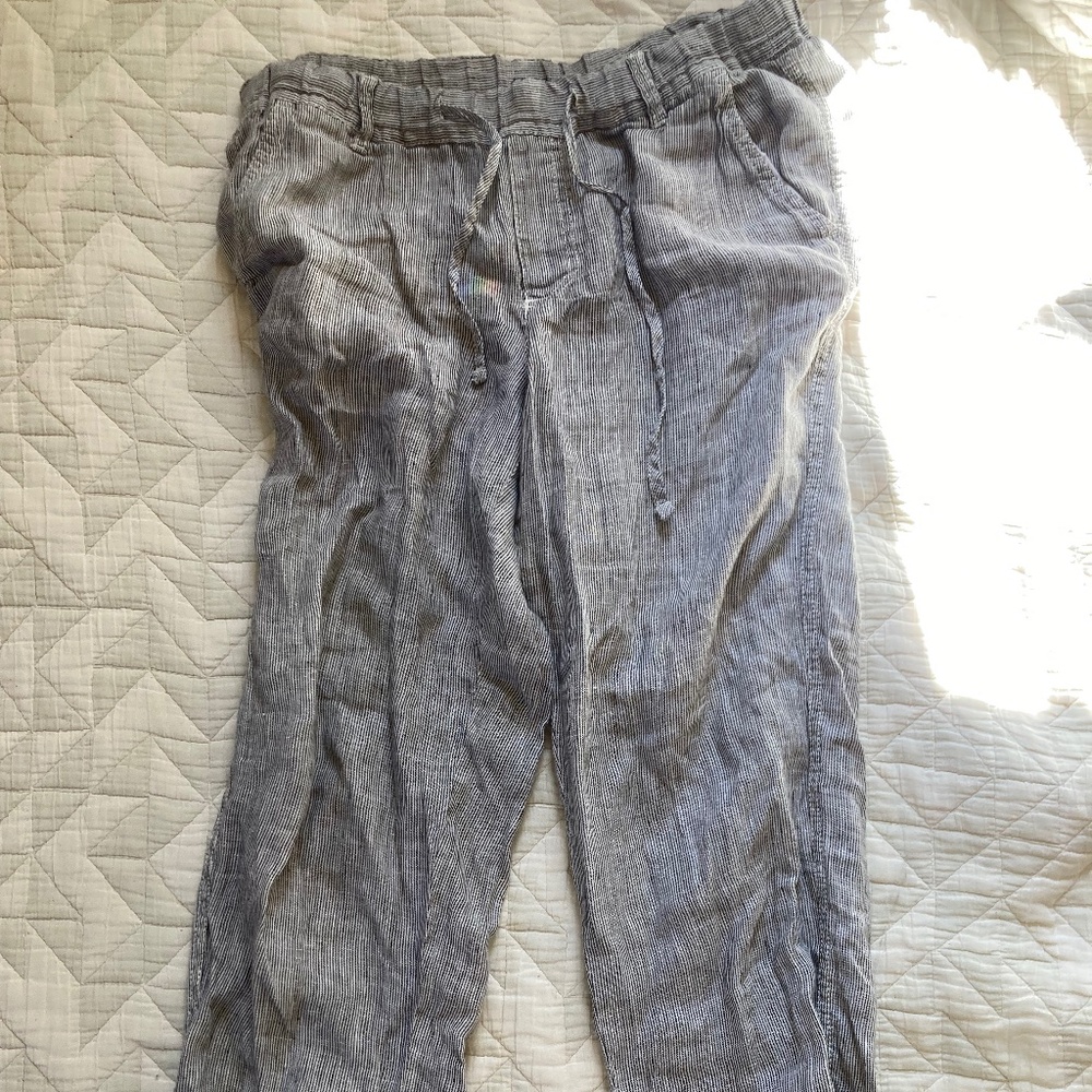 Thin cotton white stripe capri pants